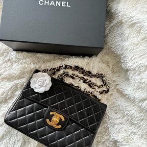 Chanel Vintage Jumbo Classic Single Flap Black Quilted Lambskin 24K GHW